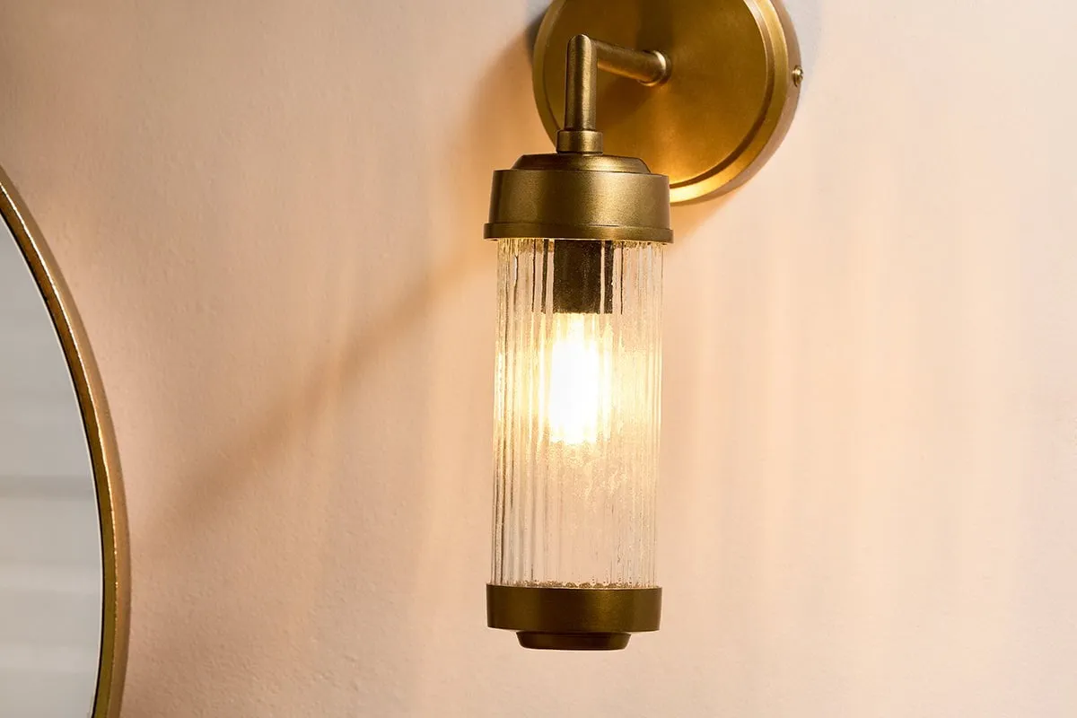 Akurdi Bathroom Single Wall Lamp