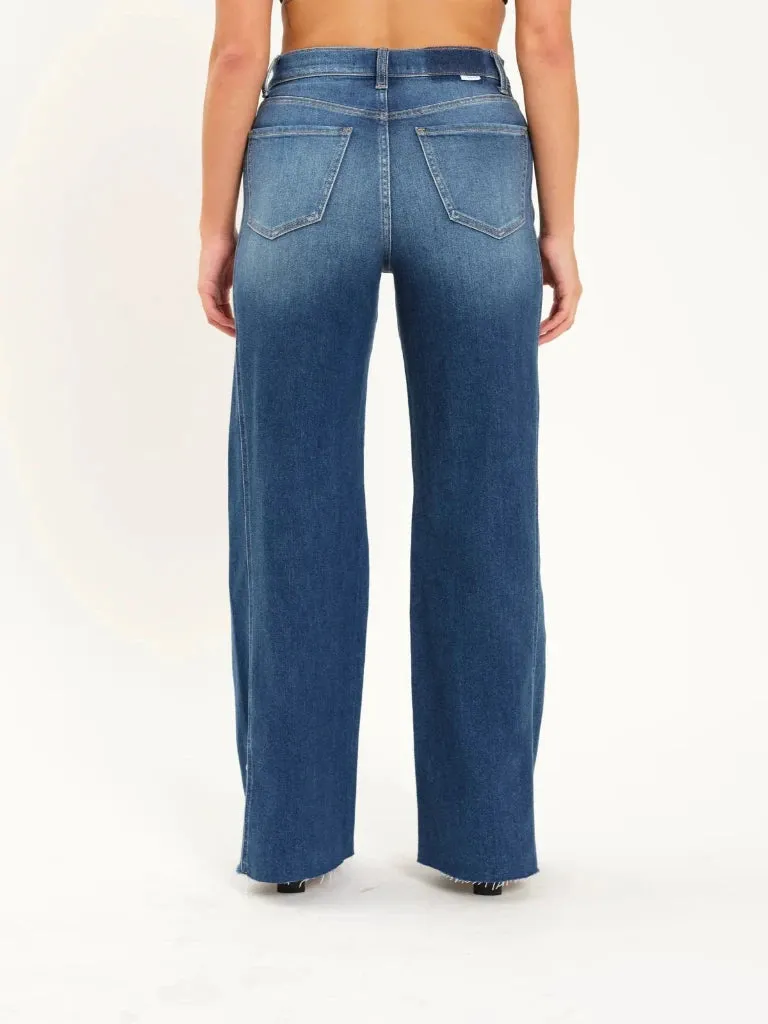 Daze Denim Far Out Seam Wide Leg in Waterfall