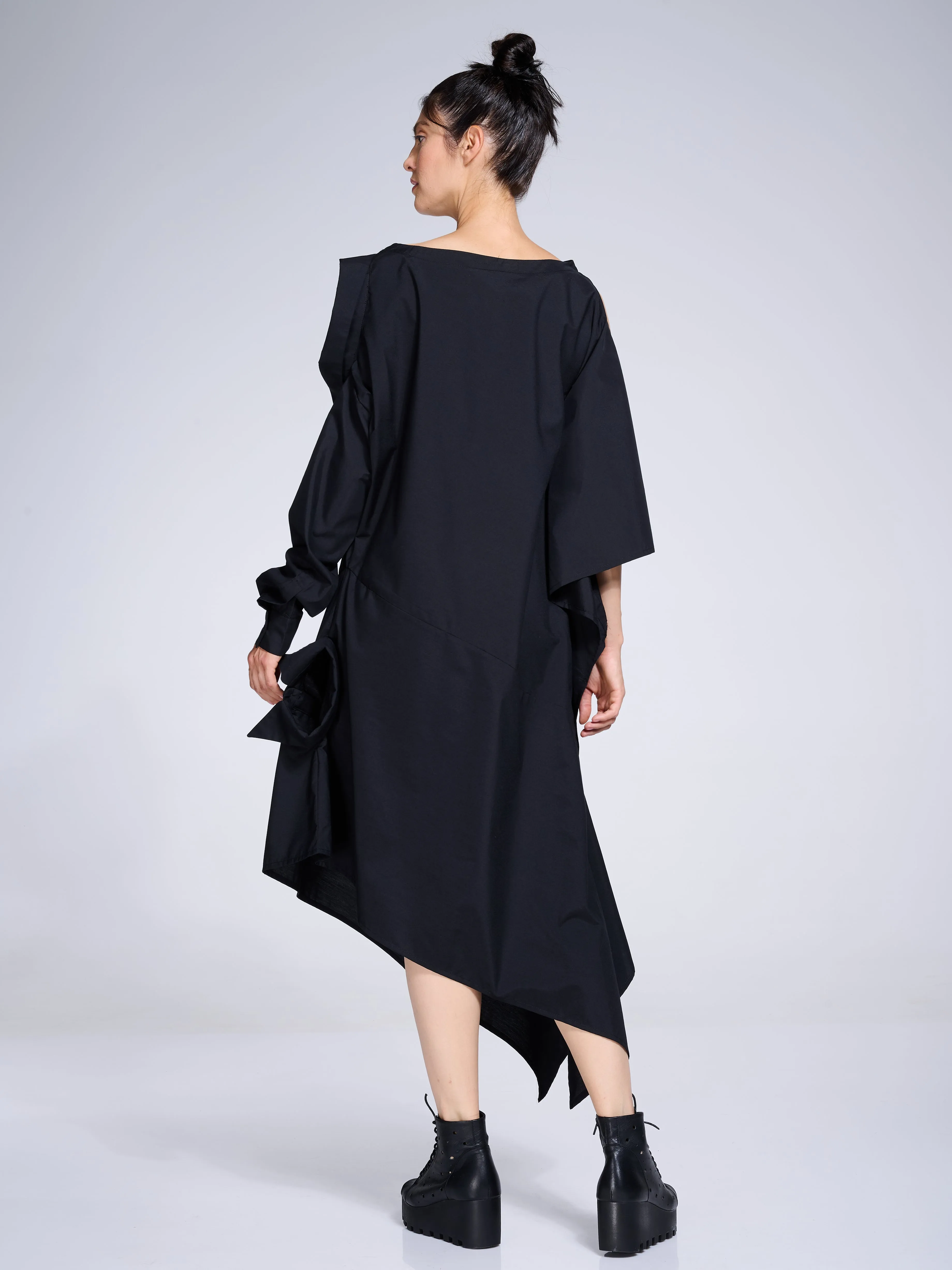 Extravagant Shirt Dress In Black