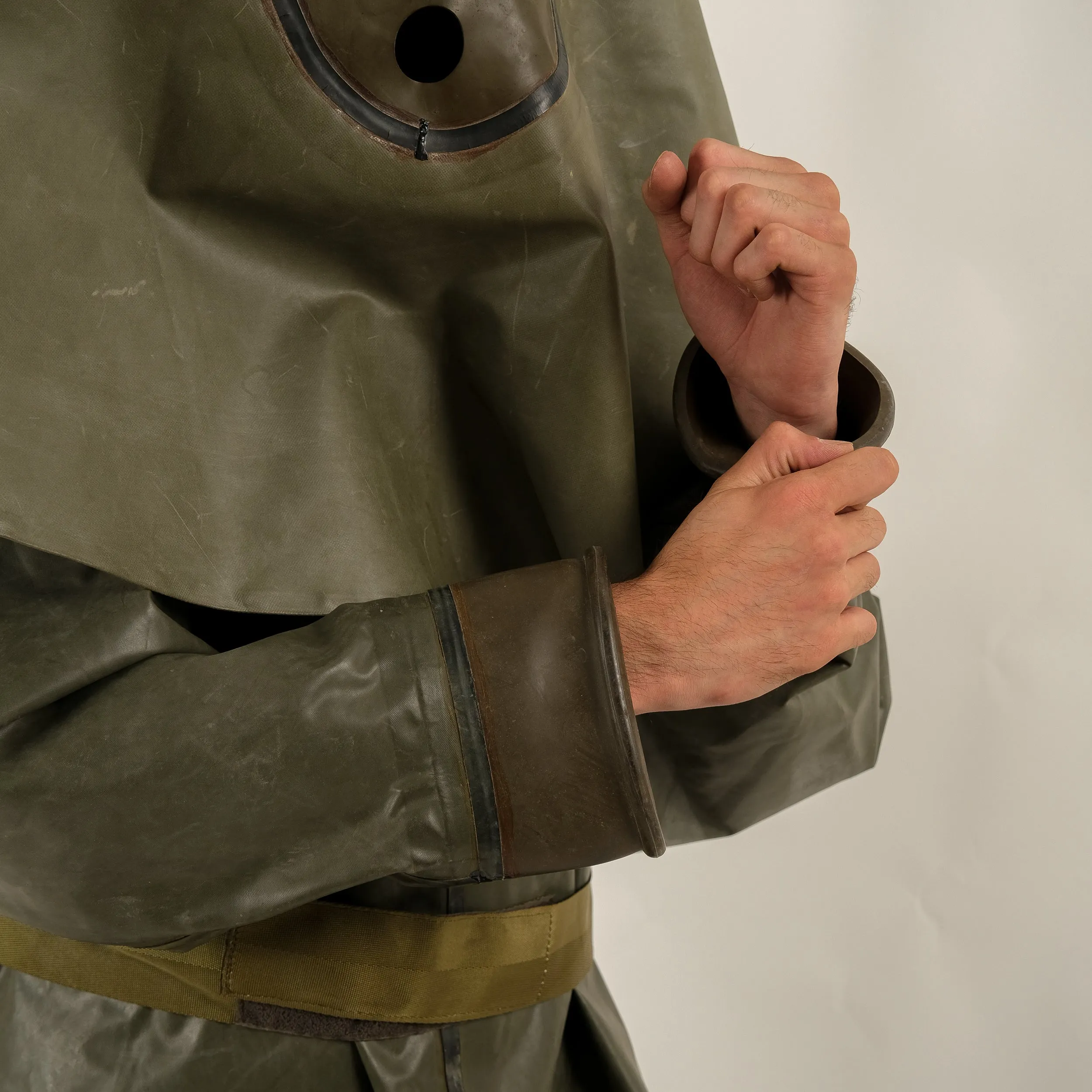 MILITARY RUBBER LAB SUIT