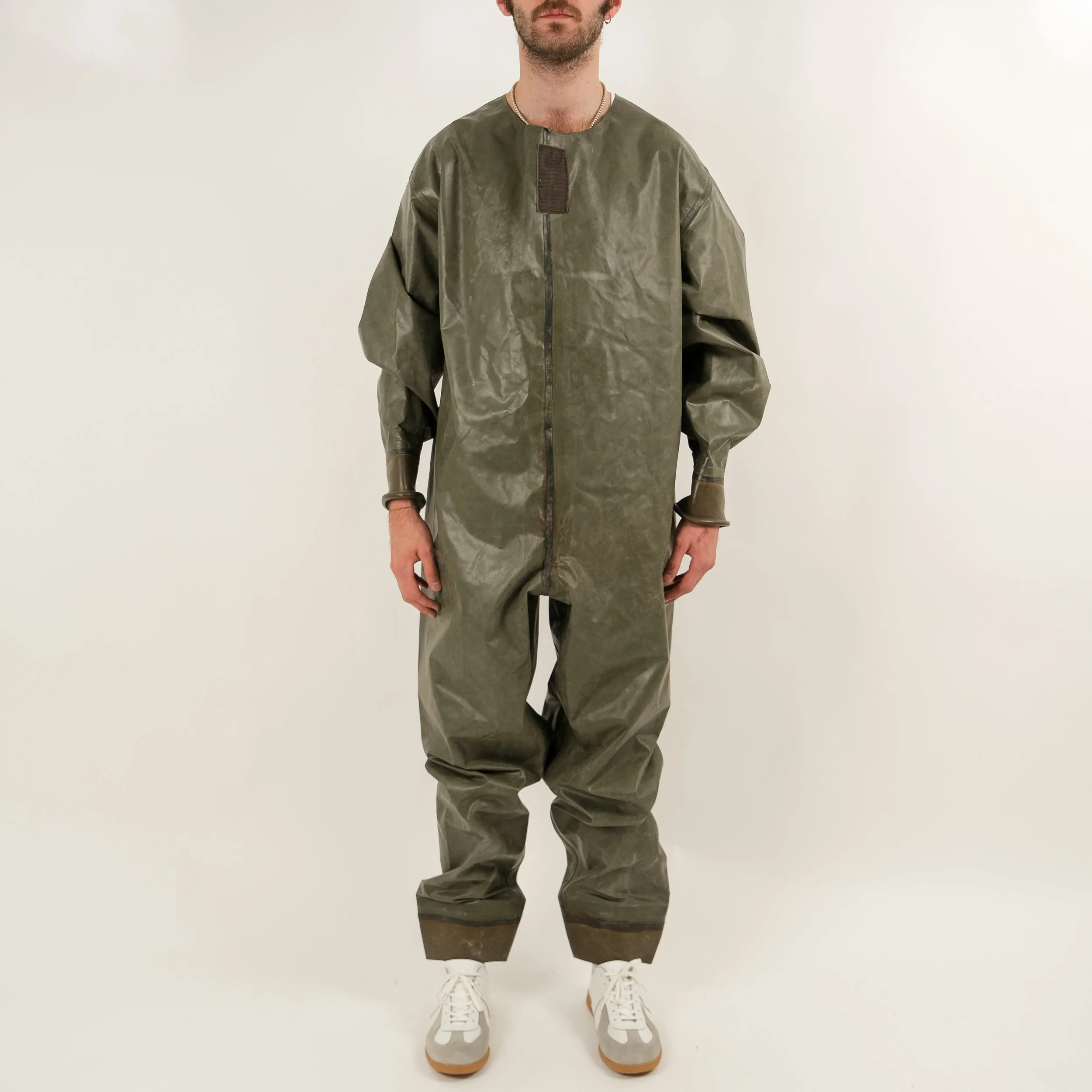 MILITARY RUBBER LAB SUIT