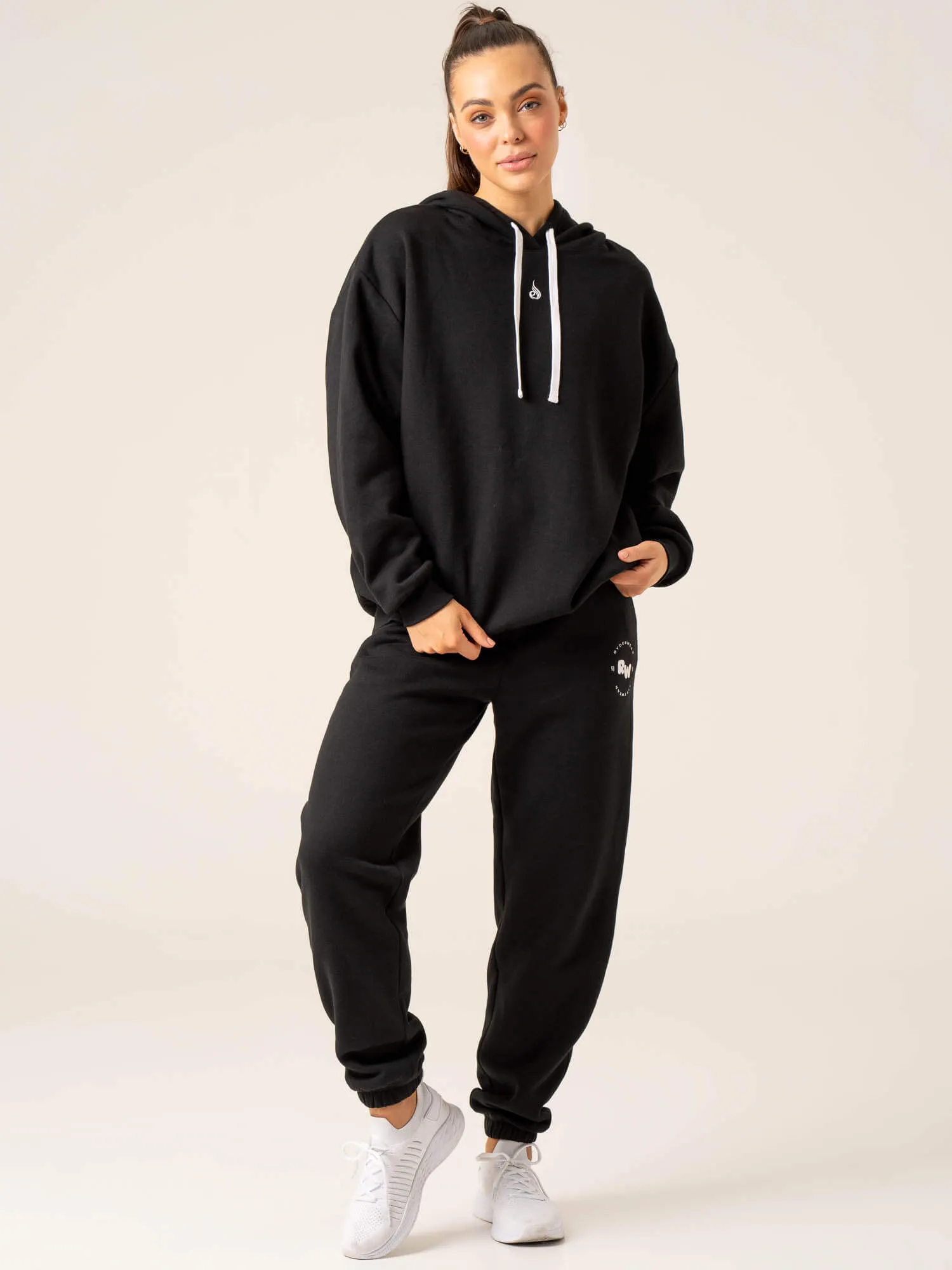 Momentum Track Pants - Black