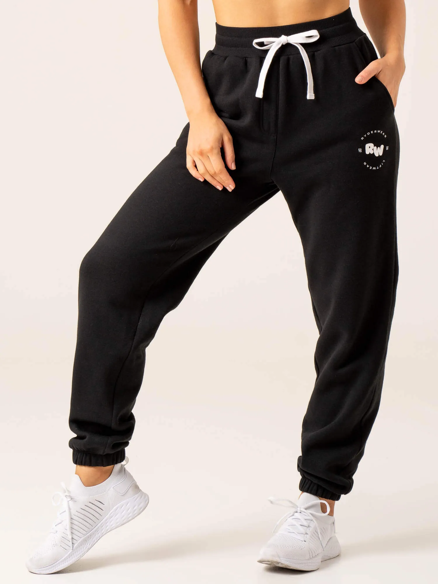 Momentum Track Pants - Black