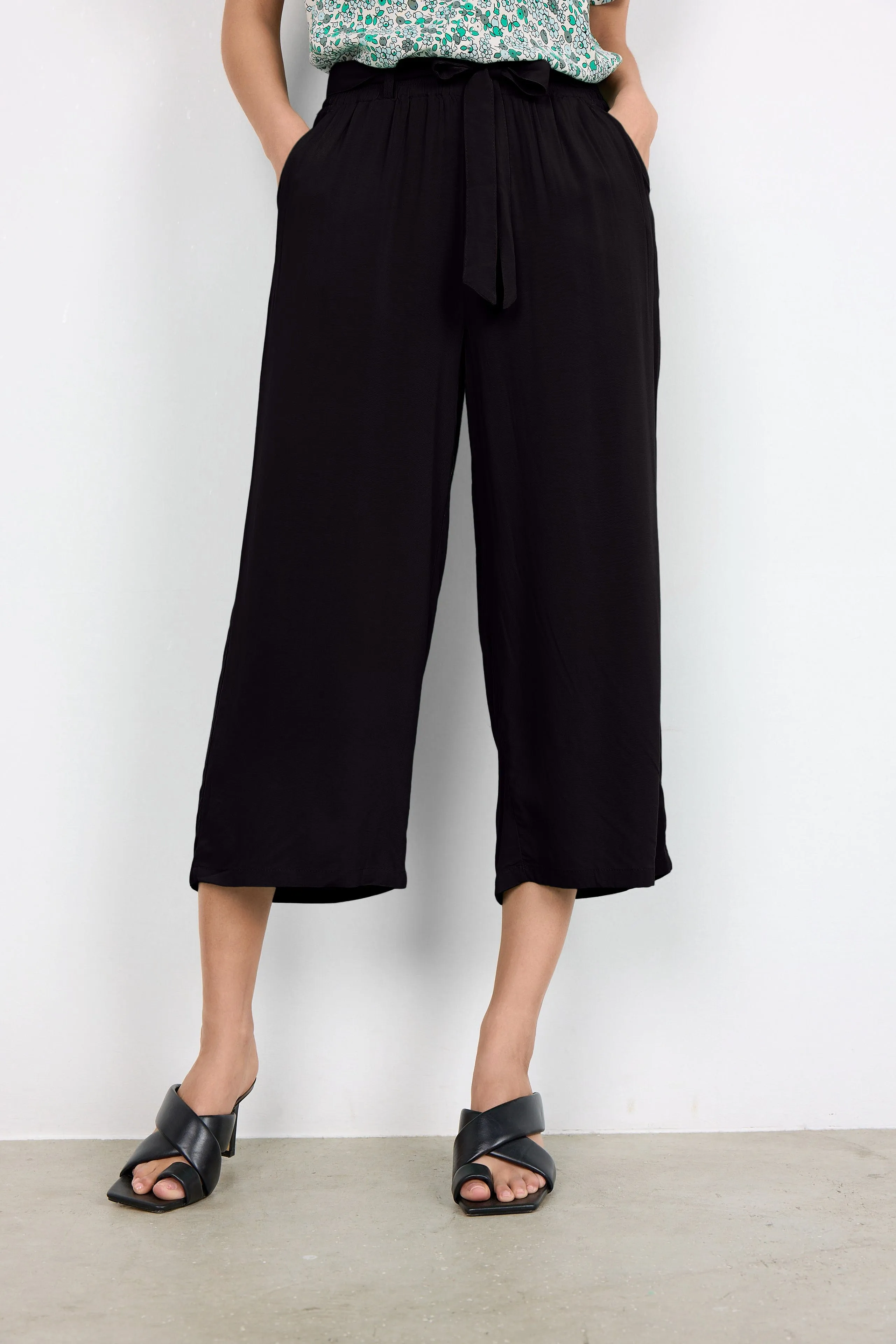 Soya Concept Cropped Trousers Black