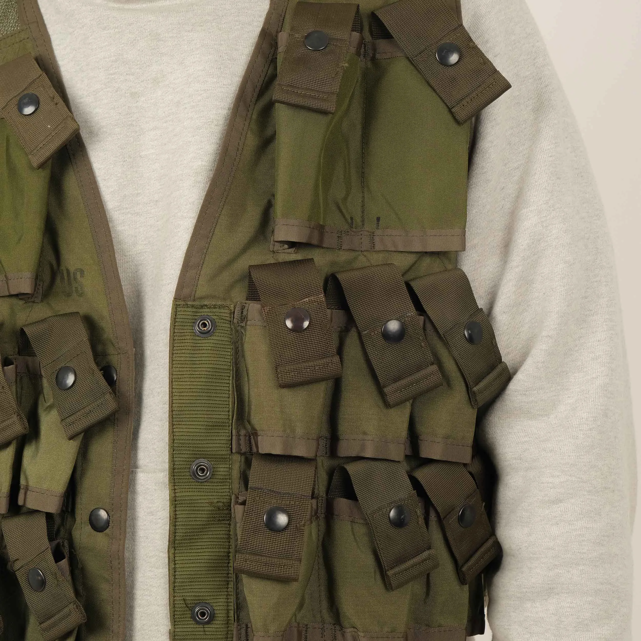 US 70'S TACTICAL VEST