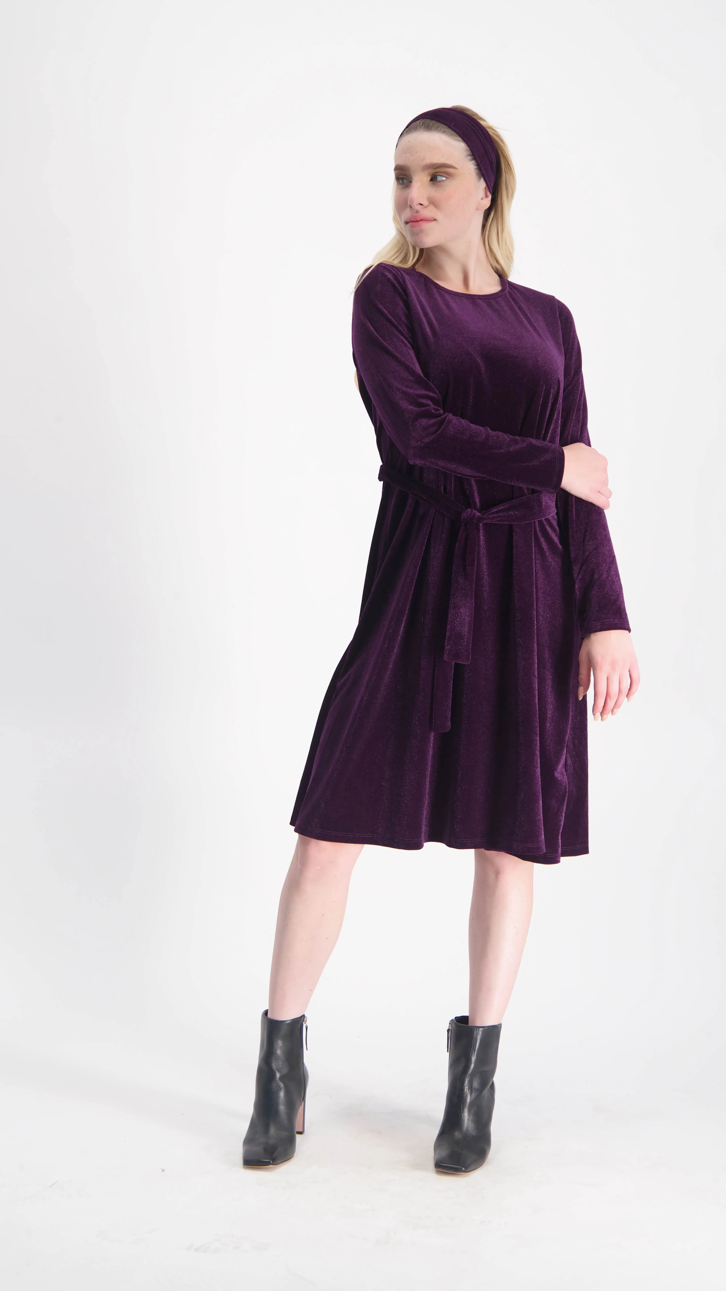 Velvet A-line Dress With Belt / Plum Shine