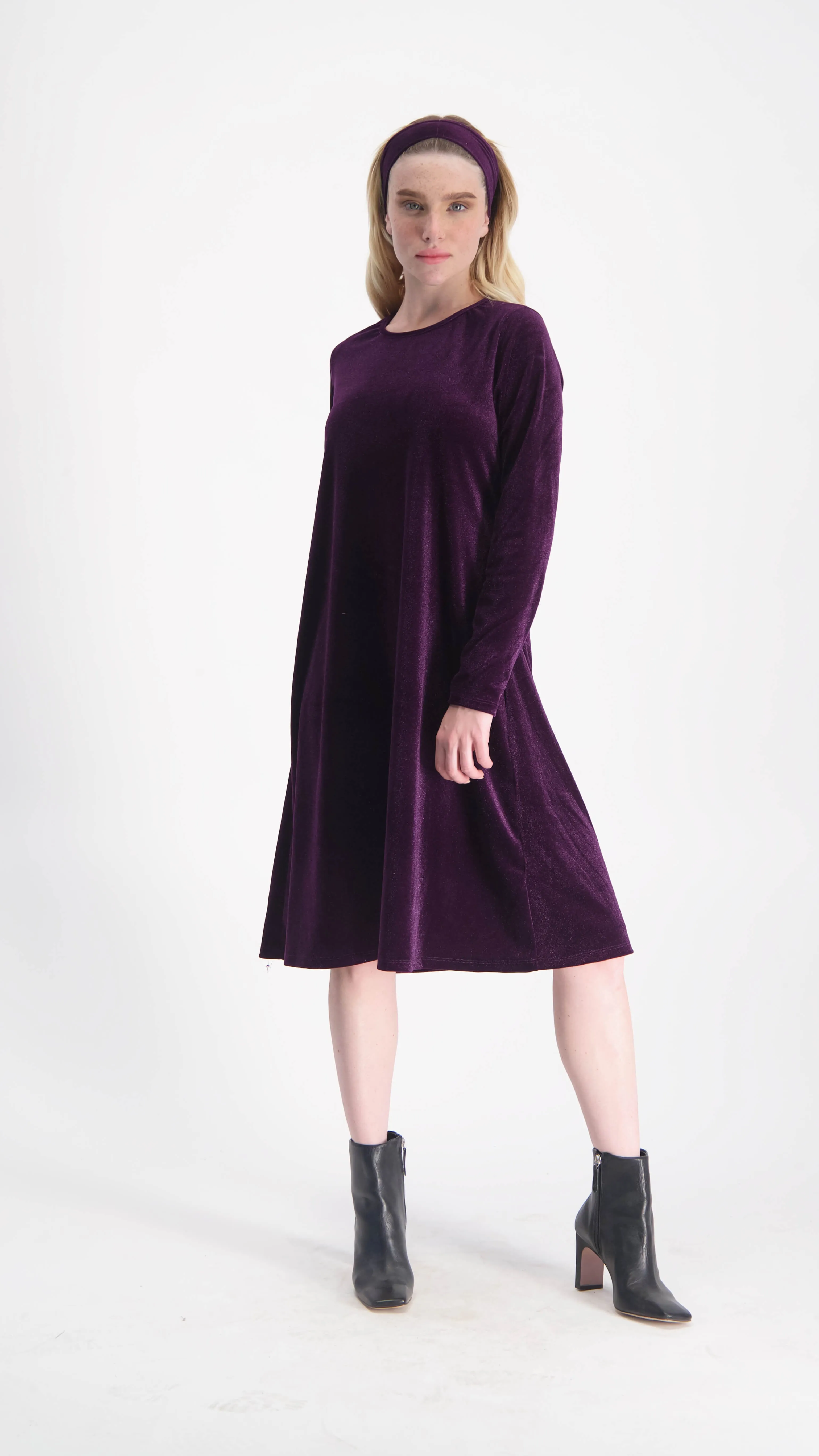 Velvet A-line Dress With Belt / Plum Shine